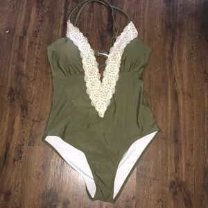 Sexy Cleavage 1 piece